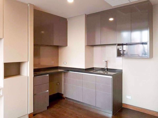 Picture of 1 bed Condo in The Lumpini 24 Khlongtan Sub District C11125