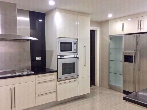 รูปภาพ 4 bed Duplex in All Season Mansion Lumphini Sub District D11120