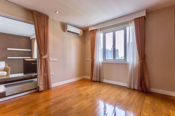 Picture of 3 bed Condo in Le Nice Ekamai Phrakhanongnuea Sub District C11170