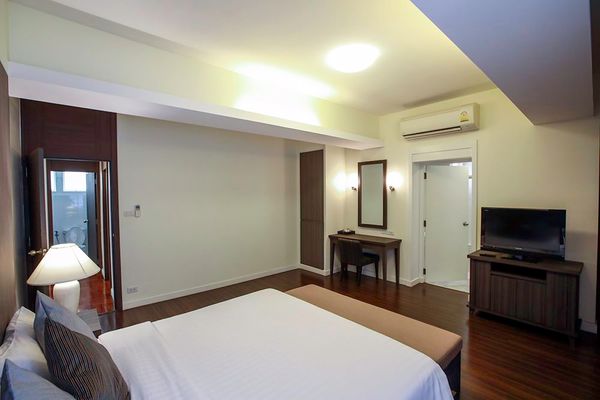 Picture of 2 bed Condo in The Kameo Court Khlong Toei Nuea Sub District C11302