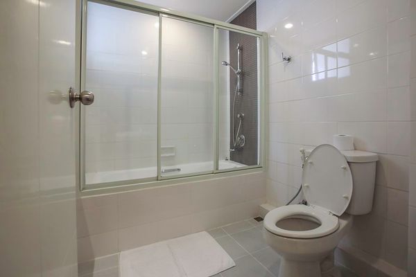 Picture of 2 bed Condo in The Kameo Court Khlong Toei Nuea Sub District C11302