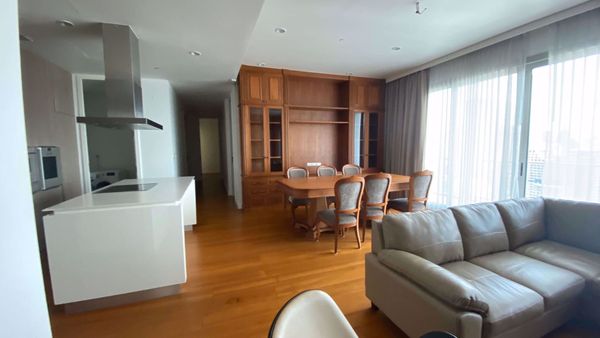 Picture of 3 bed Condo in 185 Rajadamri Lumphini Sub District C11306