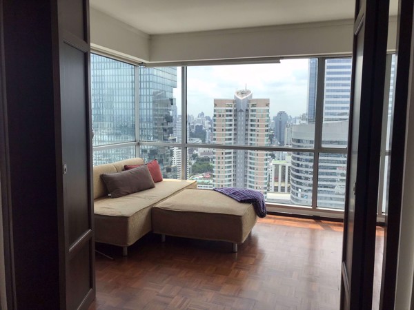 รูปภาพ 1 bed Condo in Silom Suite Silom Sub District C10113