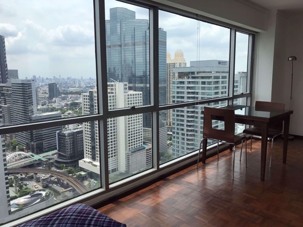 รูปภาพ 1 bed Condo in Silom Suite Silom Sub District C10113