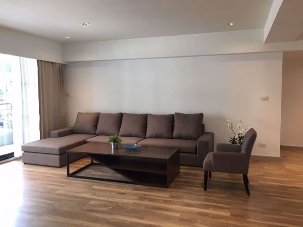 รูปภาพ 3 bed Condo in Villa Bajaj Khlong Toei Nuea Sub District C11330