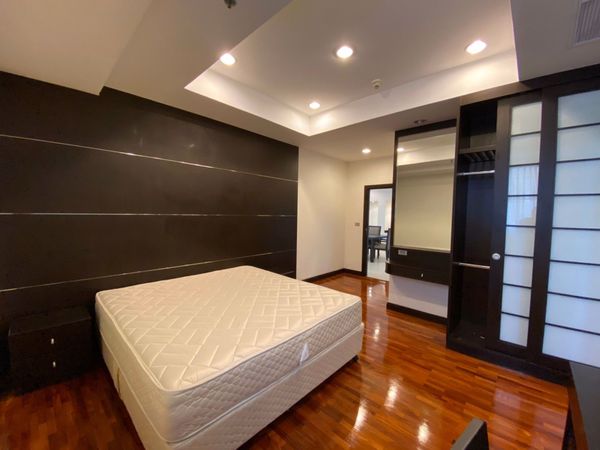 รูปภาพ 3 bed Condo in Grand Mercure Bangkok Asoke Residence Khlong Toei Nuea Sub District C11332