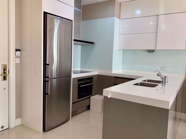 รูปภาพ 2 bed Condo in Q Langsuan Lumphini Sub District C11342