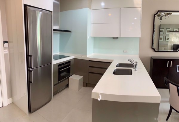 รูปภาพ 2 bed Condo in Q Langsuan Lumphini Sub District C11342