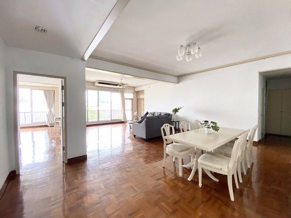 Picture of 3 bed Condo in KC Court Apartment Khlong Tan Nuea Sub District C11371