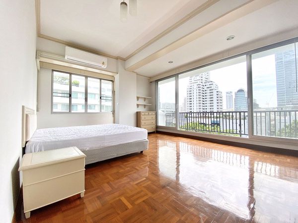 Picture of 3 bed Condo in KC Court Apartment Khlong Tan Nuea Sub District C11371