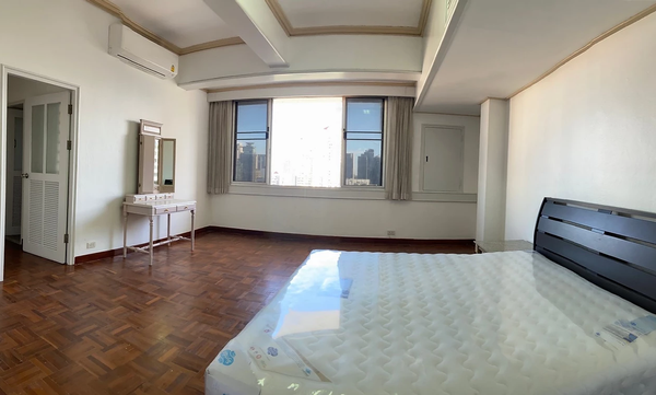 รูปภาพ 3 bed Penthouse in KC Court Apartment Khlong Tan Nuea Sub District P11063