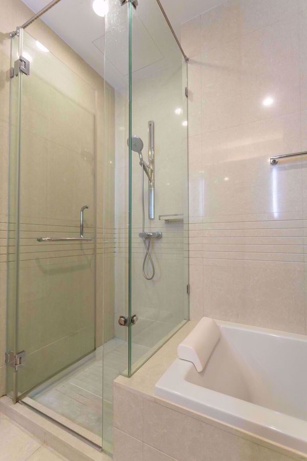 รูปภาพ 2 bed Condo in Q Langsuan Lumphini Sub District C11387