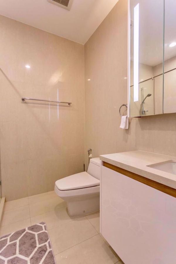 Picture of 2 bed Condo in Q Langsuan Lumphini Sub District C11389