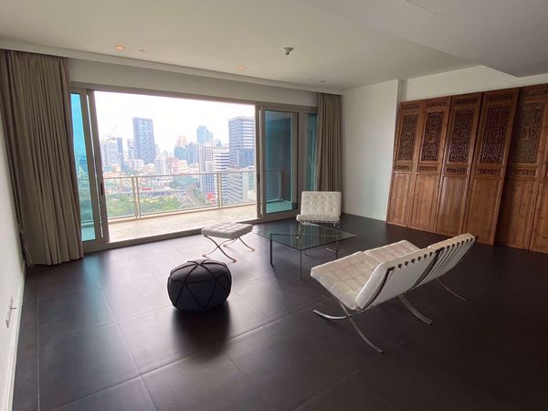 Picture of 3 bed Condo in 185 Rajadamri Lumphini Sub District C11397