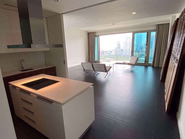 Picture of 3 bed Condo in 185 Rajadamri Lumphini Sub District C11397