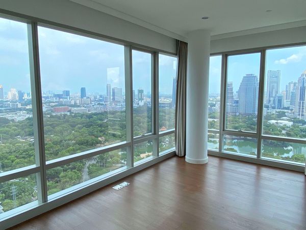 Picture of 3 bed Condo in 185 Rajadamri Lumphini Sub District C11397