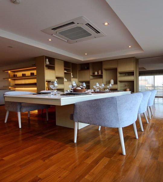 รูปภาพ 2 bed Condo in Raya Serviced Apartment Khlong Toei Nuea Sub District C11378