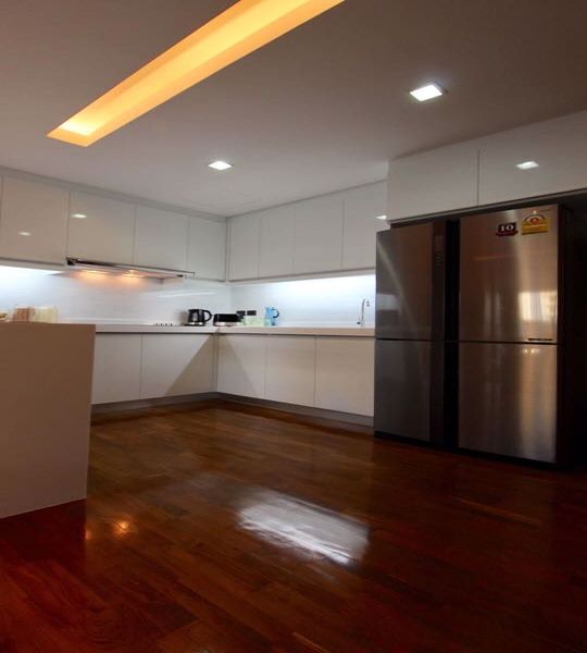 รูปภาพ 2 bed Condo in Raya Serviced Apartment Khlong Toei Nuea Sub District C11378