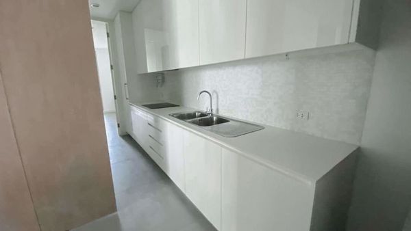 Picture of 3 bed Condo in 185 Rajadamri Lumphini Sub District C11398