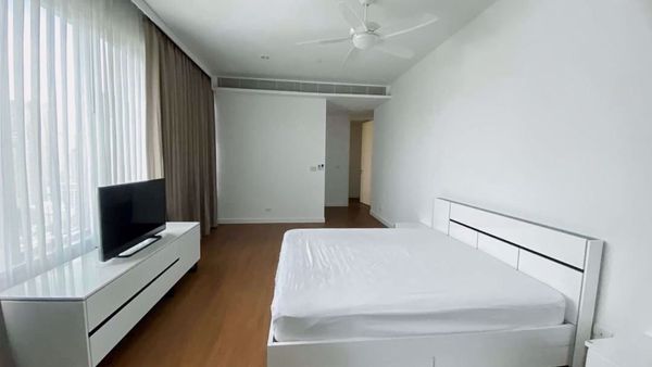 Picture of 3 bed Condo in 185 Rajadamri Lumphini Sub District C11398