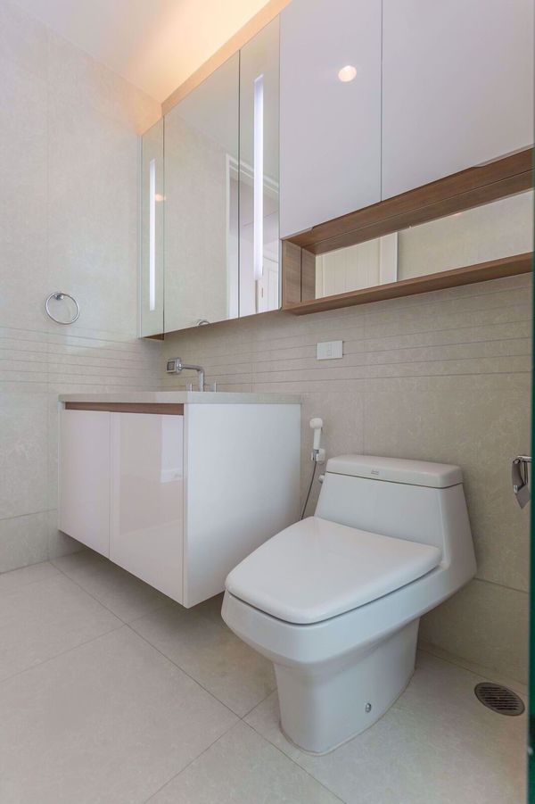 รูปภาพ 2 bed Condo in Q Langsuan Lumphini Sub District C11418