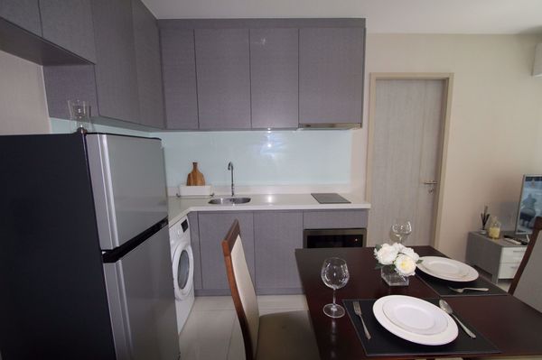 รูปภาพ 2 bed Condo in Rhythm Sukhumvit 36-38 Phra Khanong Sub District C11419