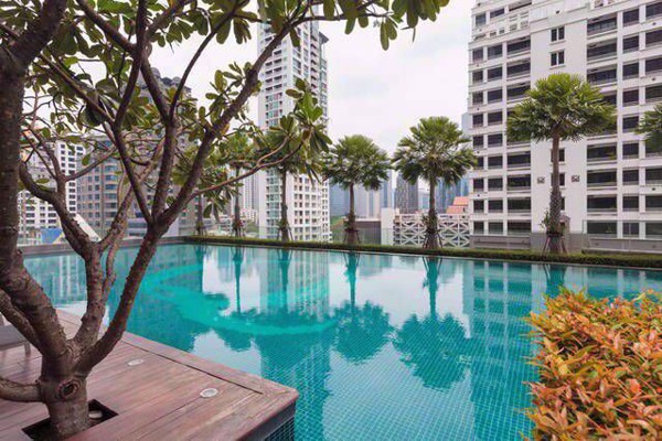 รูปภาพ 2 bed Condo in Q Langsuan Lumphini Sub District C11421