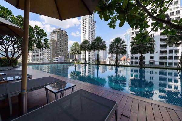 รูปภาพ 2 bed Condo in Q Langsuan Lumphini Sub District C11421