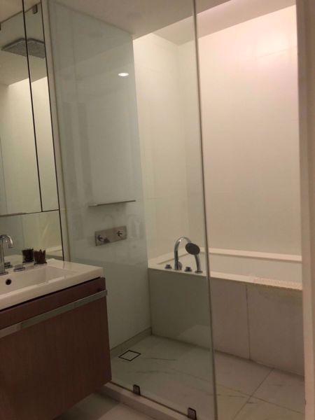 Picture of 1 bed Condo in 185 Rajadamri Lumphini Sub District C11424