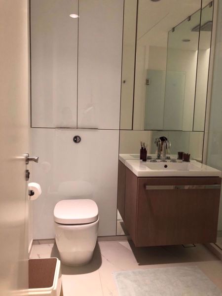 Picture of 1 bed Condo in 185 Rajadamri Lumphini Sub District C11424