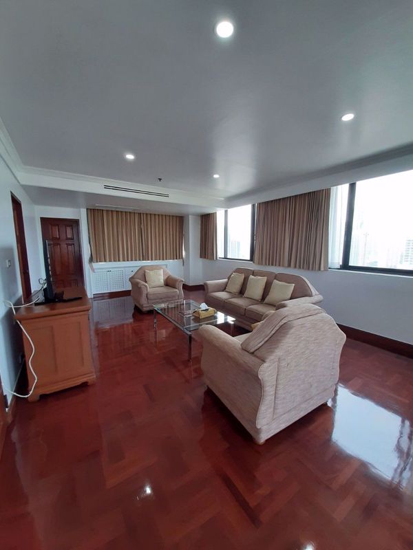 Picture of 3 bed Condo in Ruamsuk Khlongtan Sub District C11433