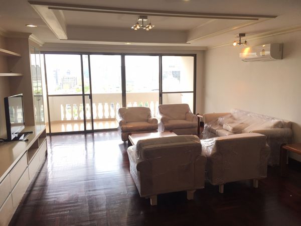 รูปภาพ 3 ห้องนอน Condo ในโครงการ Sethiwan Palace Sukhumvit 4 Khlongtan Sub District C11486