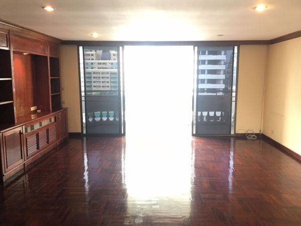 รูปภาพ 3 ห้องนอน Condo ในโครงการ Sobna Court Sukhumvit 59 Khlong Tan Nuea Sub District C11490