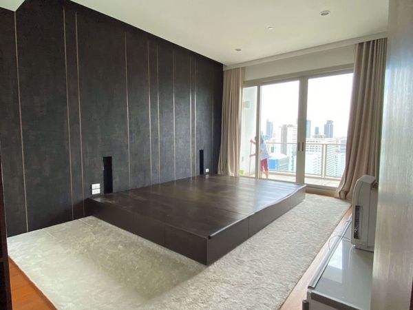 Picture of 2 bed Condo in 185 Rajadamri Lumphini Sub District C11493