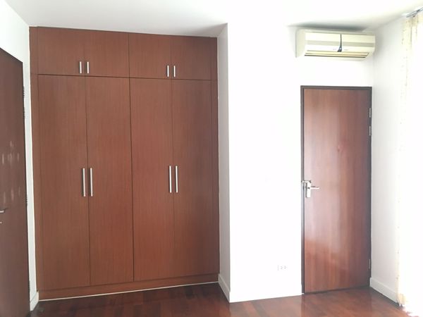 รูปภาพ 4 bed Condo in The Verandah Khlong Toei Nuea Sub District C11536