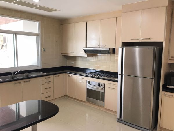 รูปภาพ 3 bed Condo in Sachayan Court Khlongtan Sub District C11588