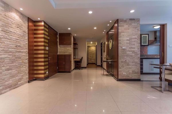 รูปภาพ 2 bed Condo in Avenue 61 Khlong Tan Nuea Sub District C11602