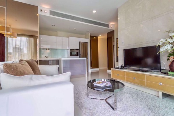 รูปภาพ 2 bed Condo in Q Langsuan Lumphini Sub District C11640