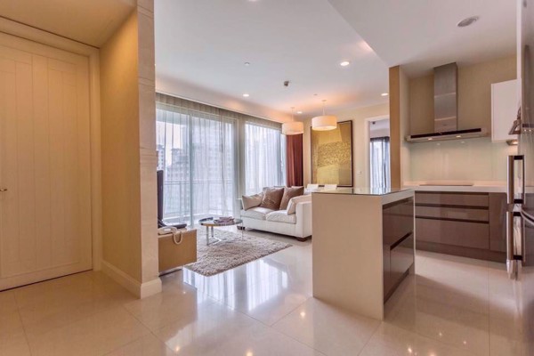 รูปภาพ 2 bed Condo in Q Langsuan Lumphini Sub District C11640