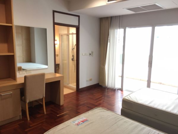 Picture of 2 bed Condo in The Grand Sethiwan Sukhumvit 24 Khlongtan Sub District C11666