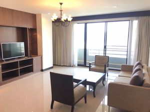 รูปภาพ 3 bed Condo in Charoenjai Place Khlong Tan Nuea Sub District C11755