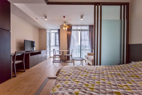 Picture of 1 bed Condo in Siamese Surawong Si Phraya Sub District C11834