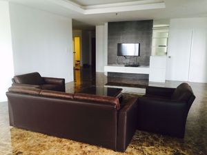 Picture of 3 bed Condo in Fifty Fifth Tower Khlong Tan Nuea Sub District C11905