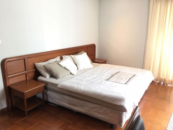 รูปภาพ 3 bed Condo in Ma Peng Seng Apartment Khlong Toei Nuea Sub District C11911