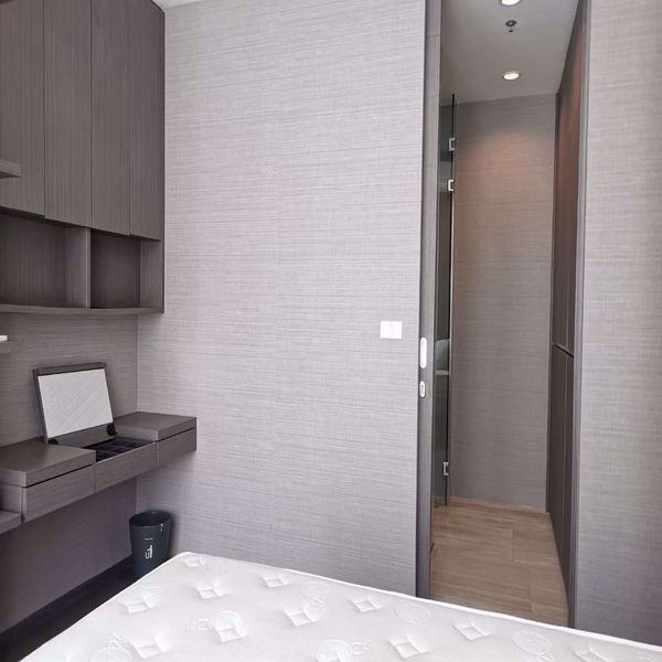 รูปภาพ 2 bed Condo in The Diplomat Sathorn Silom Sub District C11912