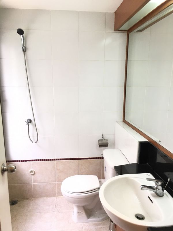 Picture of 3 bed Condo in Neo Aree Apartment Khlongtan Sub District C11919