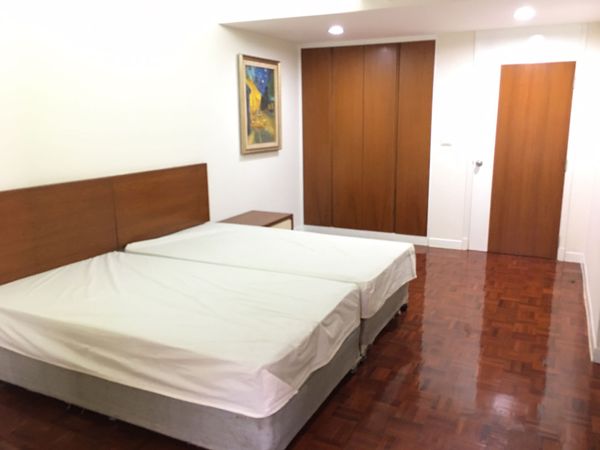 Picture of 3 bed Condo in Neo Aree Apartment Khlongtan Sub District C11920