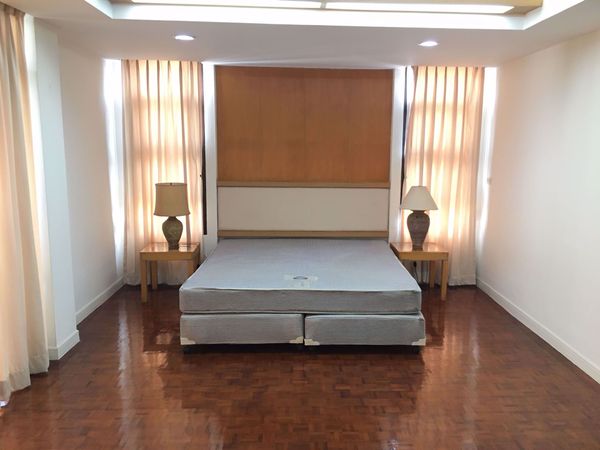 รูปภาพ 3 bed Condo in Neo Aree Apartment Khlongtan Sub District C11921