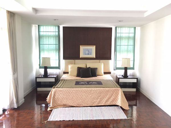 Picture of 3 bed Condo in Neo Aree Apartment Khlongtan Sub District C11923