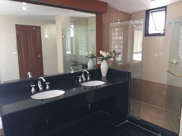 Picture of 4 bed Penthouse in Neo Aree Apartment Khlongtan Sub District P11068